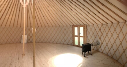 jurta na celoroční bydlení průměr 8m - 50m2