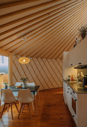 jurta na celoroční bydlení průměr 8m - 50m2